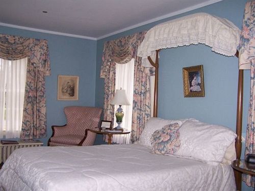 Montague Inn Saginaw Buitenkant foto