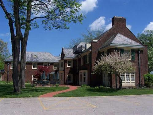 Montague Inn Saginaw Buitenkant foto