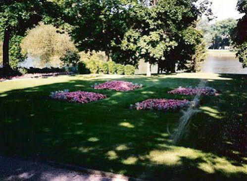 Montague Inn Saginaw Buitenkant foto